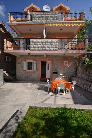 Апартаменты Apartments Goran Котор Апартаменты с 3 спальнями-3